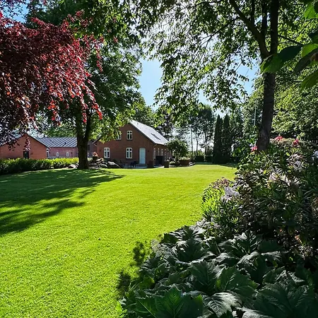Renovated Barn By Haervejen In Peaceful Nature Dom wakacyjny Vejen